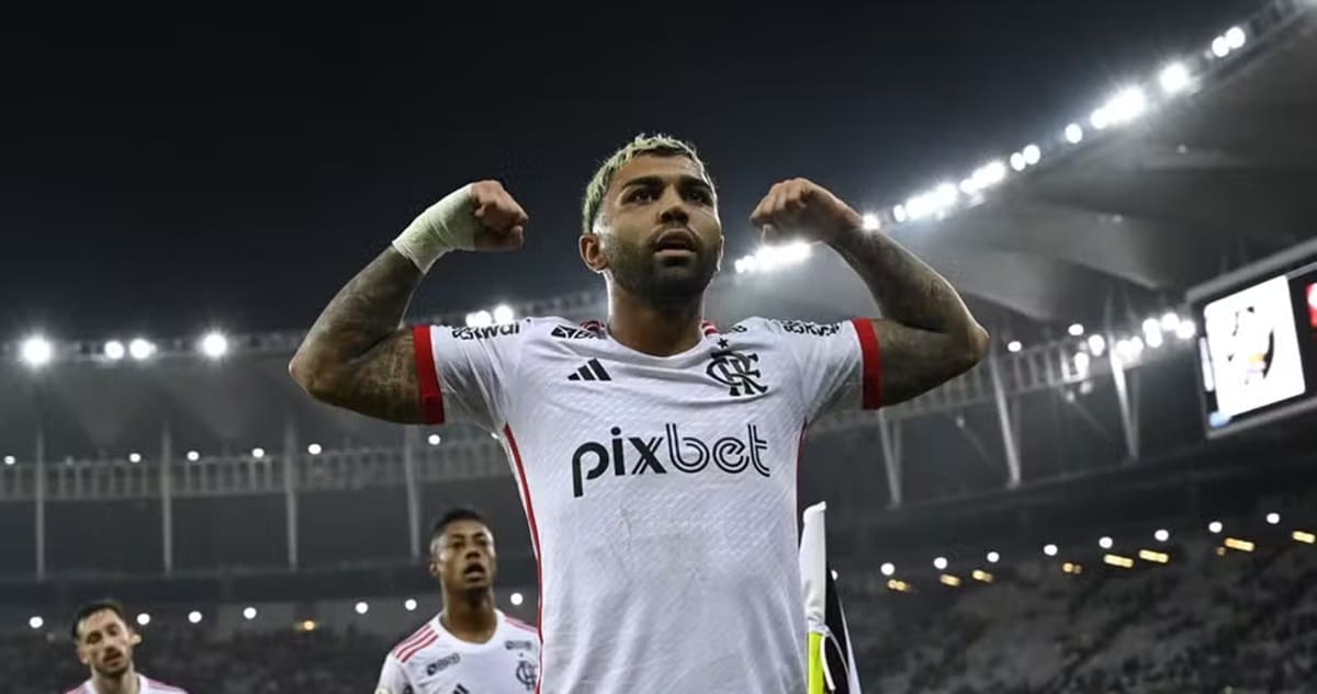 Gabigol marca golaço com a Camisa 99 pelo Flamengo (Foto: Reprodução/ CRF)