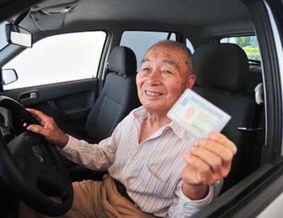 Idosos recebem ótima notícia do Detran com CNH antiga (Foto: Reprodução)