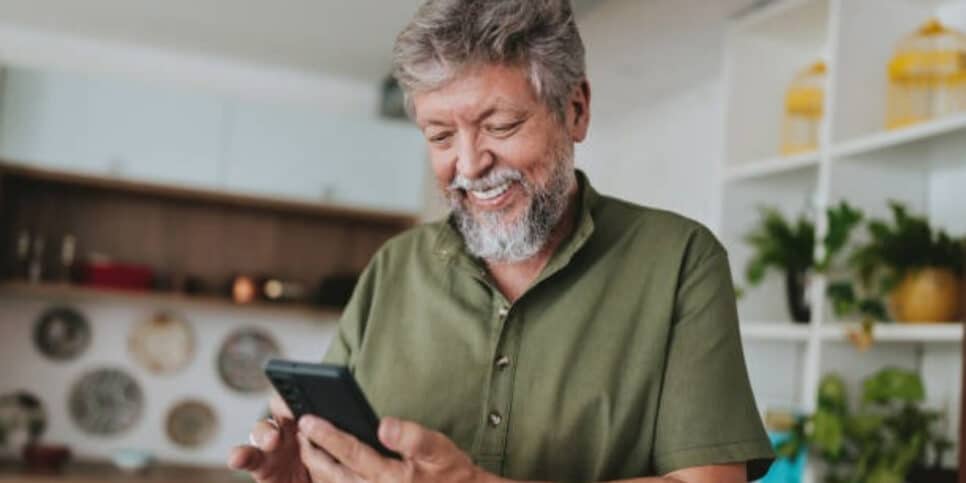 Idosos recebem presentão e novo benefício é confirmado (Foto: iStock)