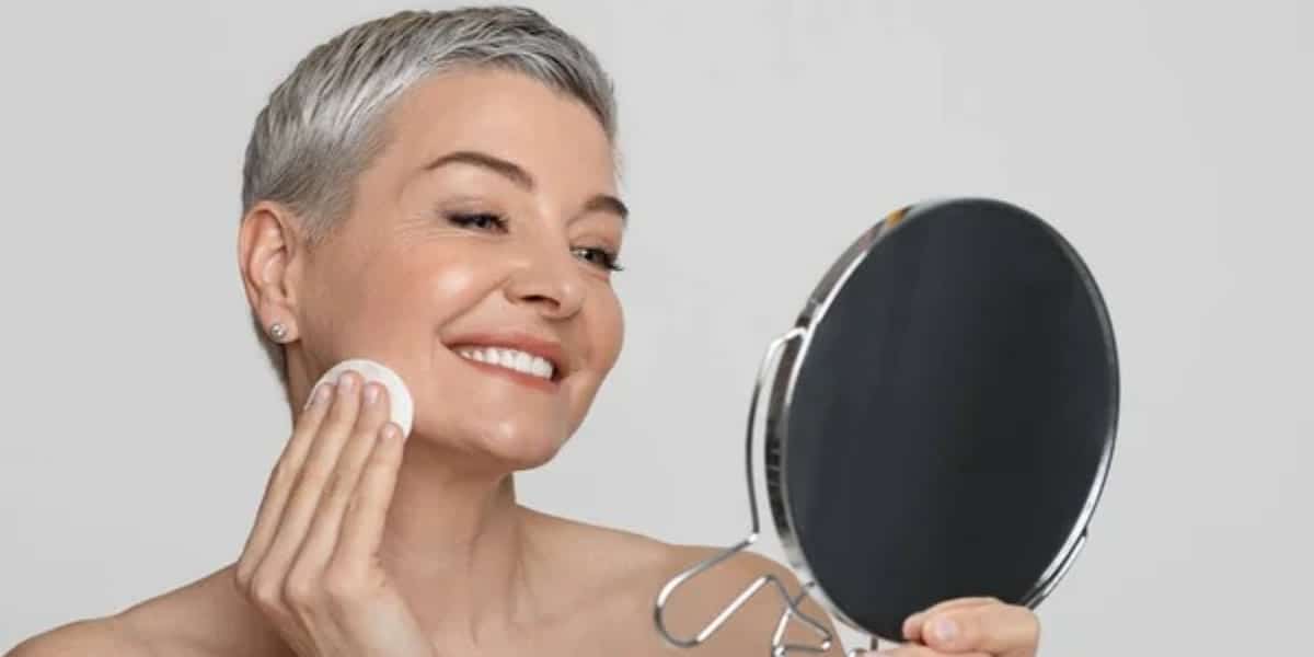 Antienvelhecimento: veja como fazer tônico facial natural (Foto: depositphotos)