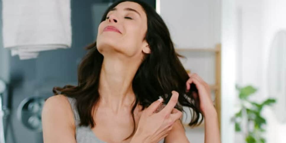 Perfumes femininos que ficarão + de 24 horas na sua pele (Foto: iStock)