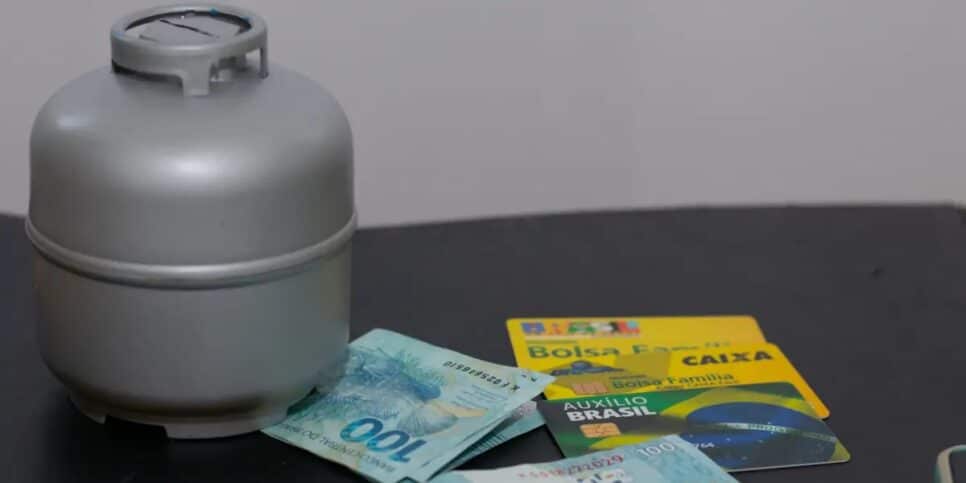 Auxílio Gás volta em agosto com pagamentos do Bolsa Família (Foto: Reprodução/ CadÚnico)