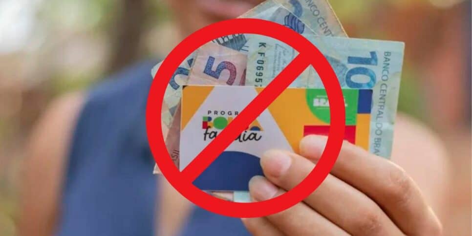 Atualizar Bloqueado Revisão Governo Famílias Bolsa Família banido em julho (Foto: Colagem/ Canva)