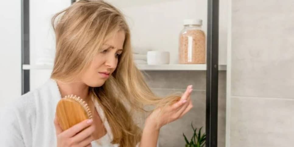 Cabelo sem brilho e caindo? Faça esse shampoo caseiro (Foto: depositphotos)