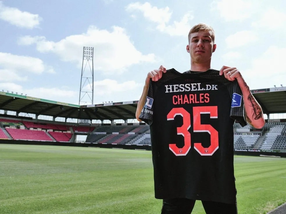 O famoso jogador de futebol é o mais novo reforço do Timão (Foto: divulgação/FC Midtjylland)