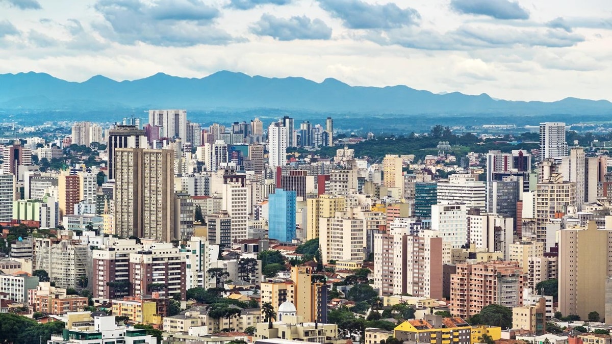 Município de Curitiba se destaca na 3ª colocação em criação de novos empregos (Foto: Reprodução/ Internet)