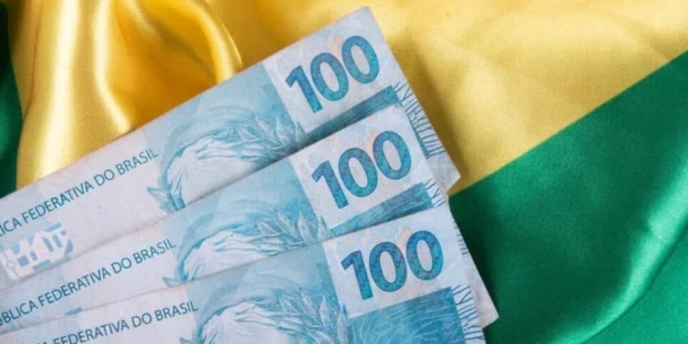 Governo aprova +1 auxílio e revela saque bônus de R$150 (Foto: depositphotos)