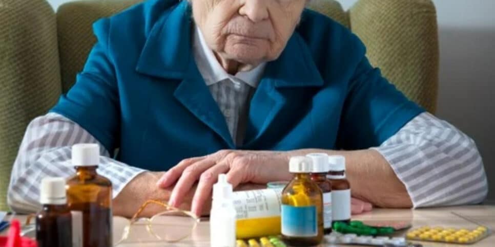 Demência: medicamentos que podem prejudicar os idosos (Foto: depositphotos)