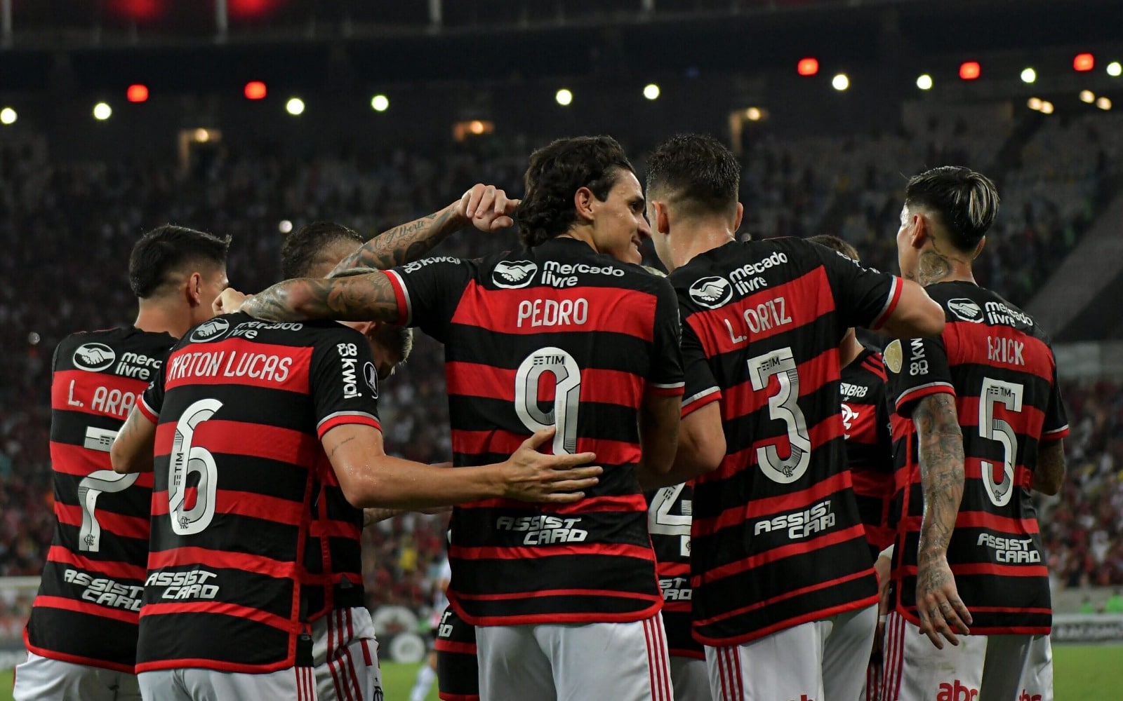 Landim e Tite podem comemorar o retorno dos jogadores da Copa América (Foto: Thiago Ribeiro/AGIF)