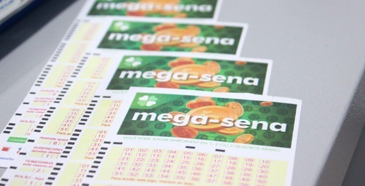 Jogo da Mega-Sena tem sorteios todas as semanas e garantem dinheiro extra (Foto: Reprodução/ Internet)