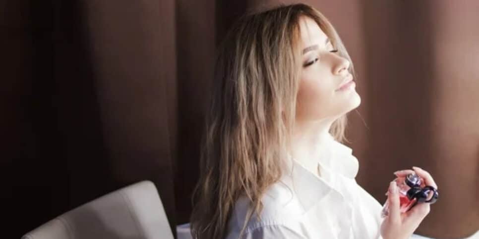 Arrase! Conheça 5 perfumes femininos que grudam na pele (Foto: depositphotos)