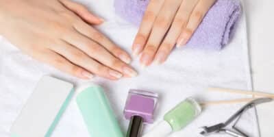 Unhas quebrando NUNCA mais! Aprenda a receita desse tônico (Foto: depositphotos)