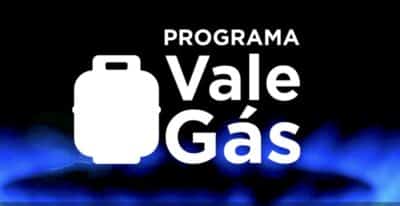 Programa Vale-Gás volta a ser pago em agosto a 6 milhões de famílias que precisam do botijão (Foto: Reprodução/ Gov.Br; Montagem)