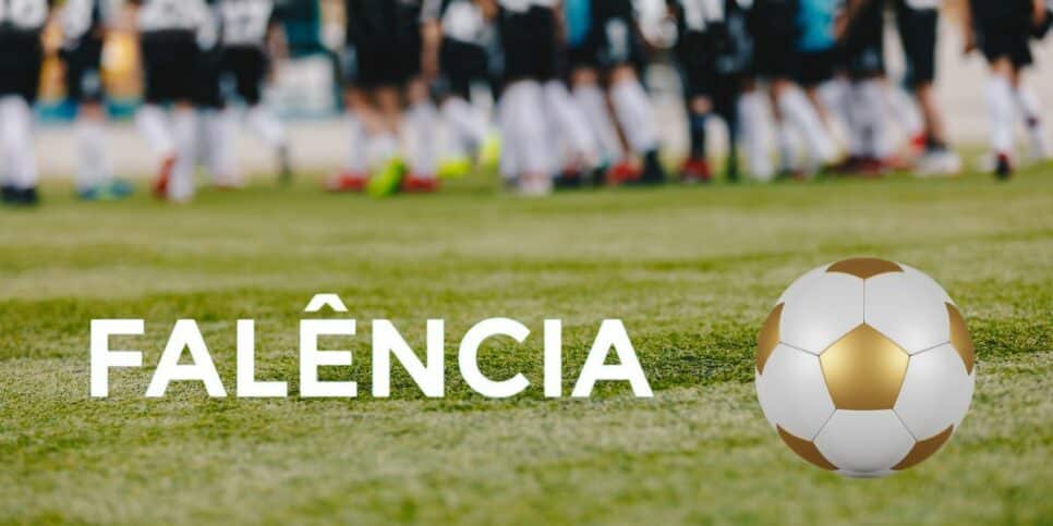 Falência de time de futebol (Foto: Reprodução / Canva / Montagem Hora do Benefício)