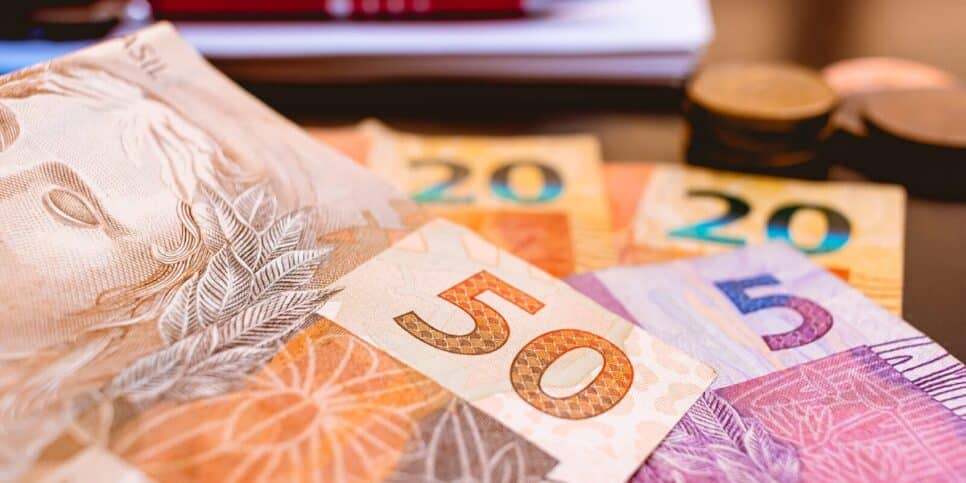 Veja como brasileiros podem receber até R$ 540 mensais
