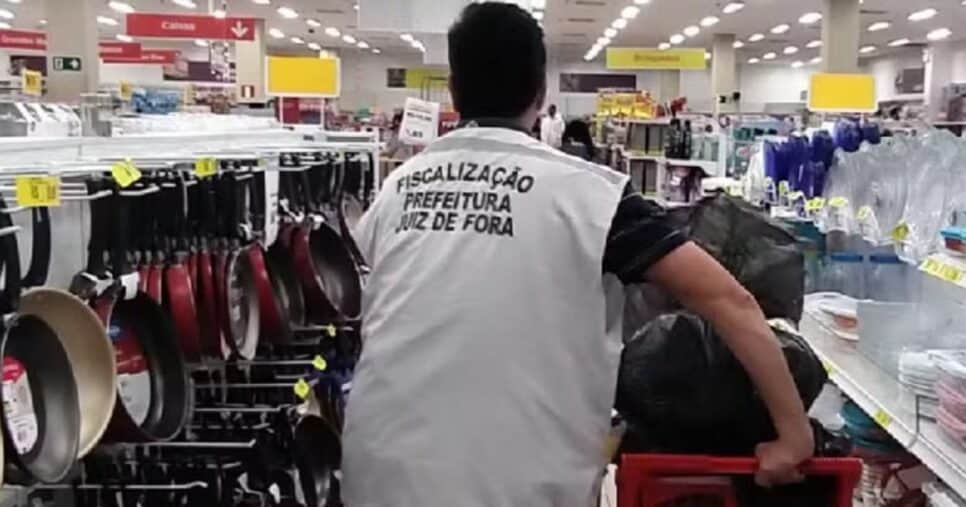 Americanas de Juiz de Fora foi autuada após descoberta de venda de produto impróprio (Foto: Reprodução/ Prefeitura de Juiz de Fora)